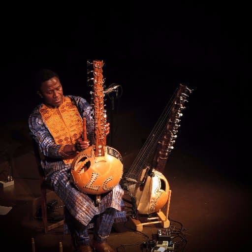 Lamine Cissokho, maître Kora en concert